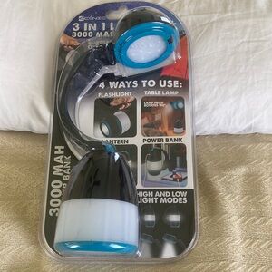 NWT Aconic 3 in 1 Lantern with power bank